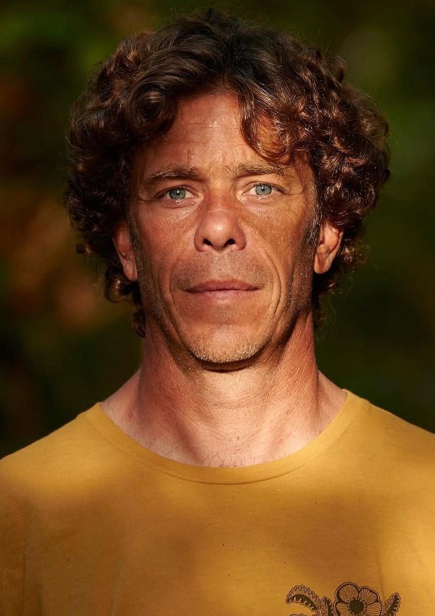 Tatín, instructor titulado y monitor de surf en Rompiente Norte, Asturias